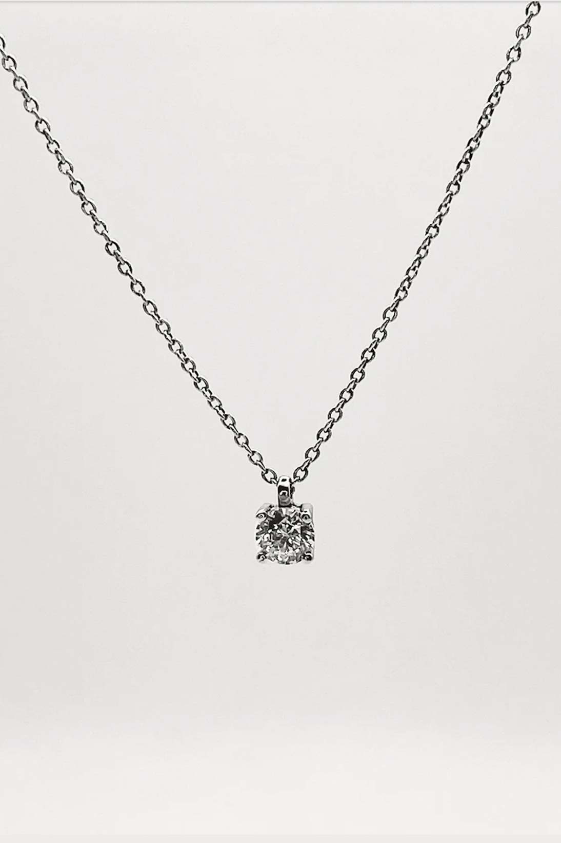 Colgante diamante solitario