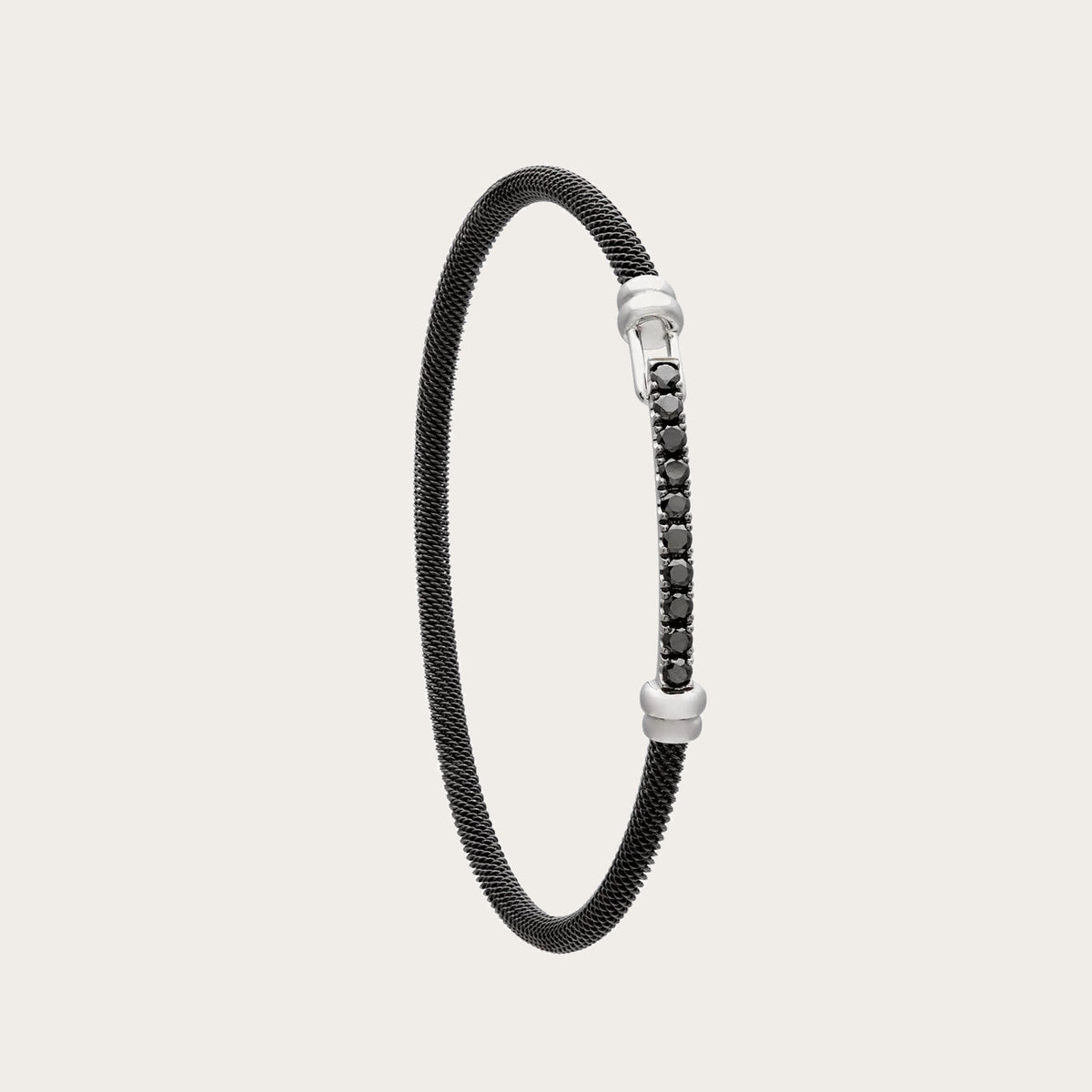 Pulsera de acero de brillantes negros. Los pequeños centros se alinean en una barra frontal.
