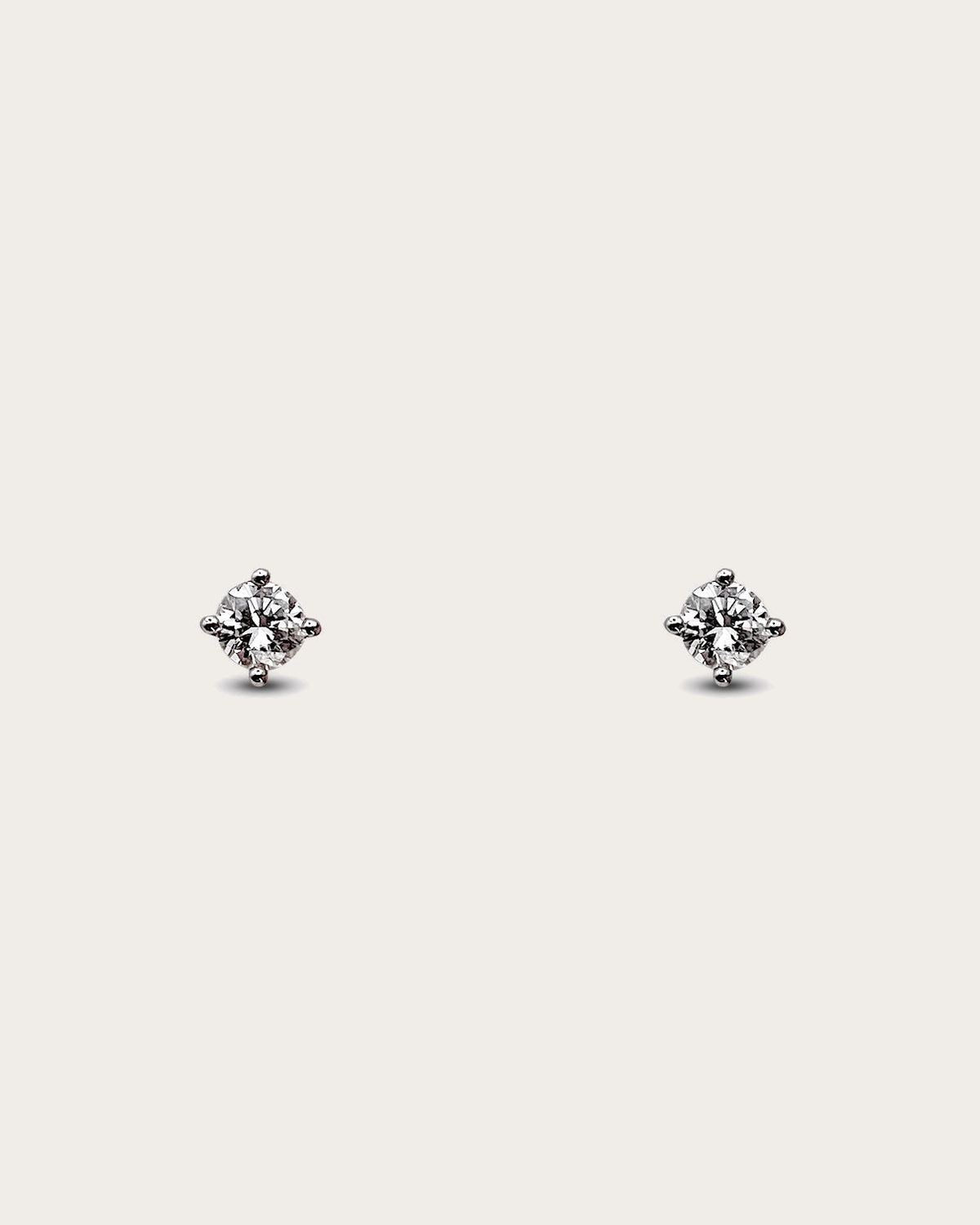 PENDIENTES DIAMANTE SOLITARIO GARRAS - Arelana