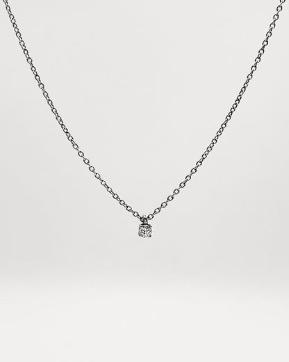 COLGANTE CON DIAMANTE SOLITARIO - Arelana